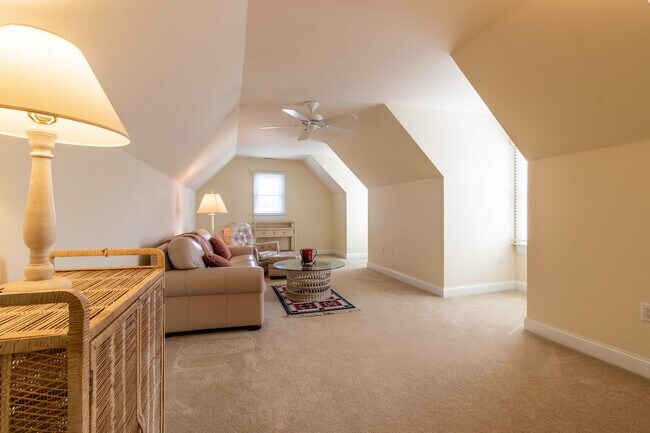 Building Photo - SINGLE FAMILY - RBYCC - YEAR ROUND