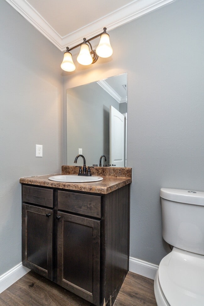 Building Photo - 920 Warrior Hill Dr