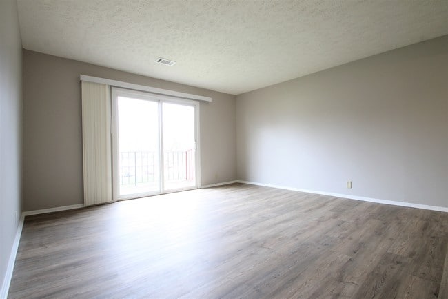 Building Photo - Cornhusker Creek Apartments