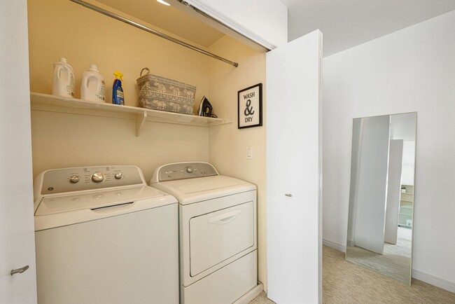 Building Photo - Thoughtfully Remodeled Condo W/ Attached G...