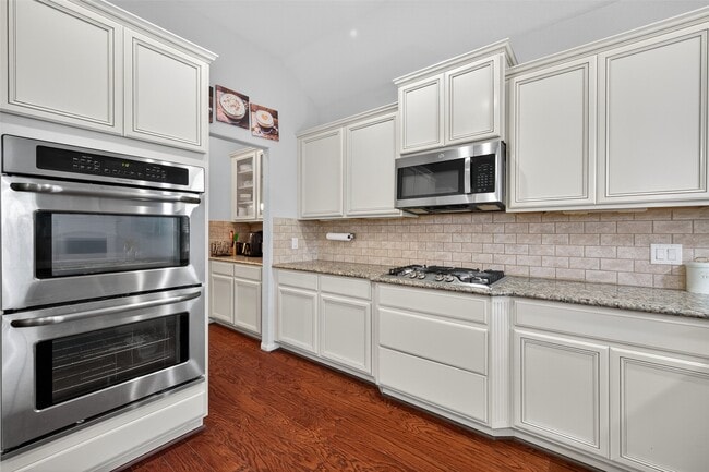 Building Photo - 13935 Manobrook Ct