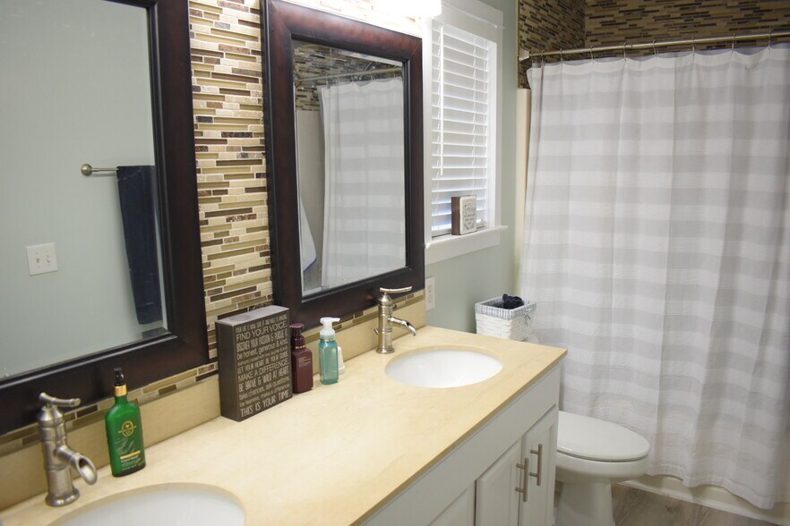 Building Photo - 1505 Lynchfield Ct