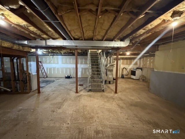 Building Photo - 1539 Farmington Ave