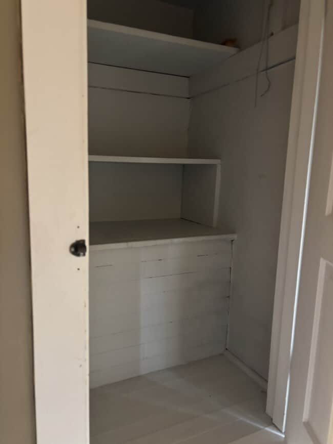 Building Photo - 2 S Vine St