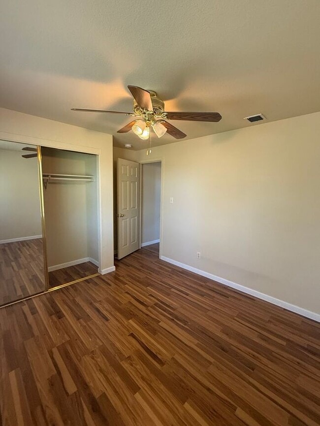 Building Photo - Spacious 3BR/2.5BA Home in Northwest Reno