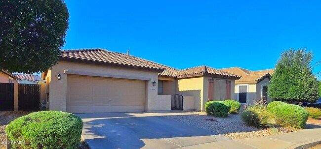 Building Photo - 18014 W Carmen Dr