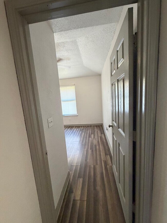 Building Photo - 4515 Monty Dr