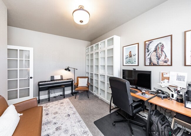 Building Photo - Beautiful, Spacious Home in Wolf Ranch in D20