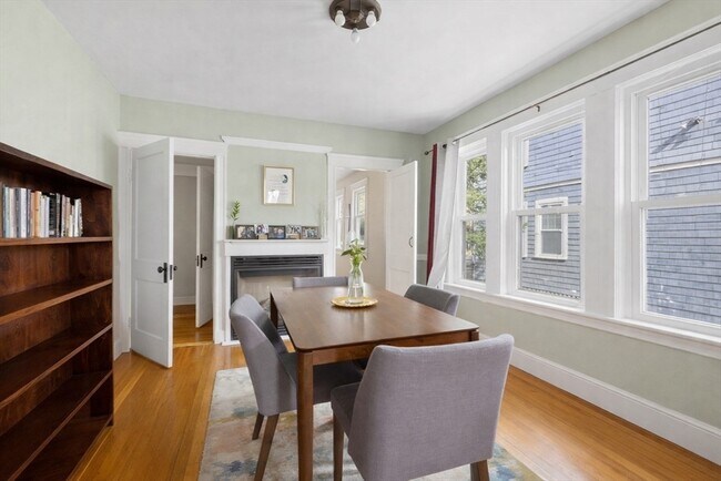 Building Photo - 71 Chilton St