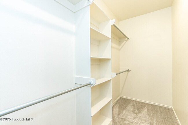 Building Photo - 5553 Lehigh St