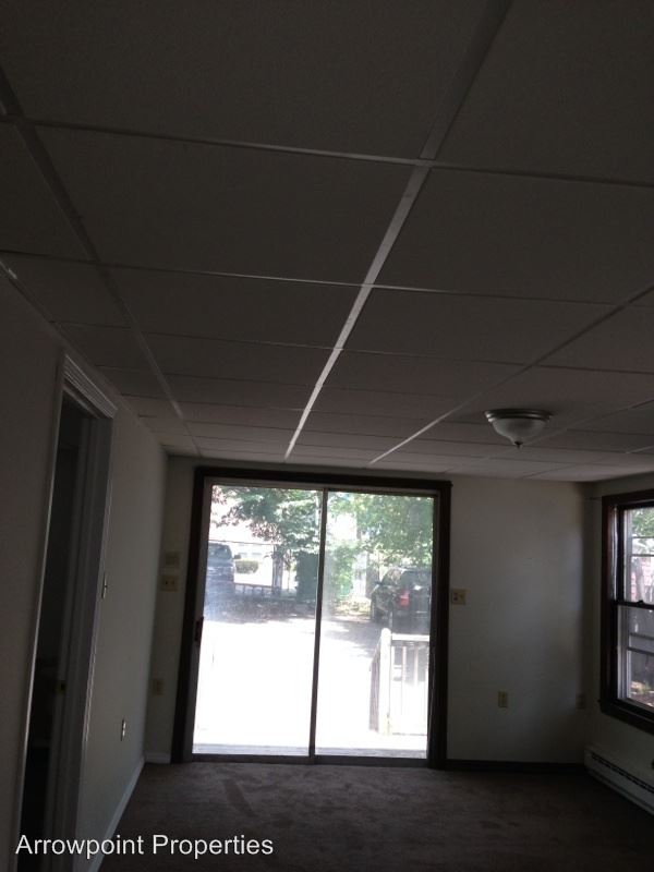 Building Photo - 79 Boxford St