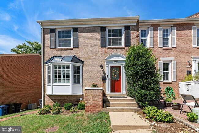Building Photo - 1028 N Pelham St