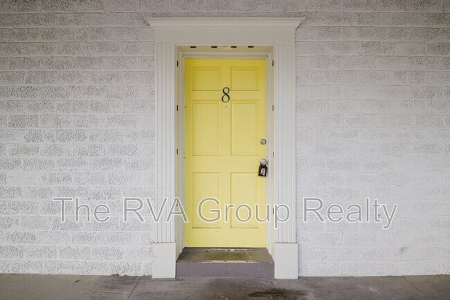 Building Photo - 3807 Woodlawn St