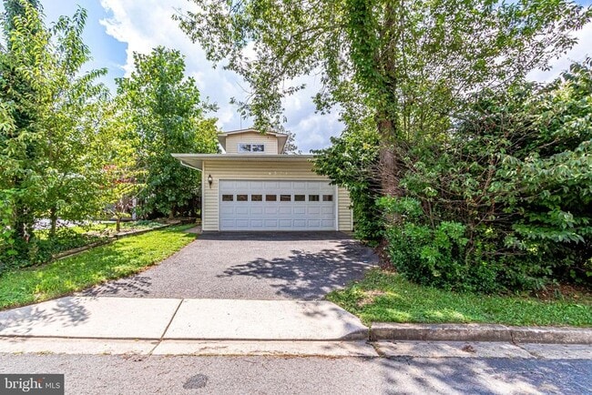 Building Photo - 6525 Byrnes Dr