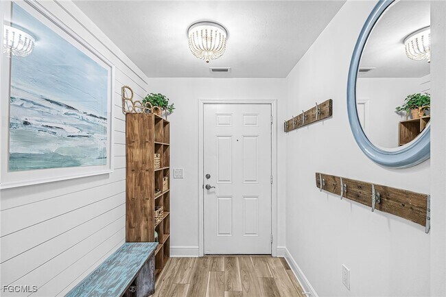 Building Photo - 11041 Gulf Reflections Drive