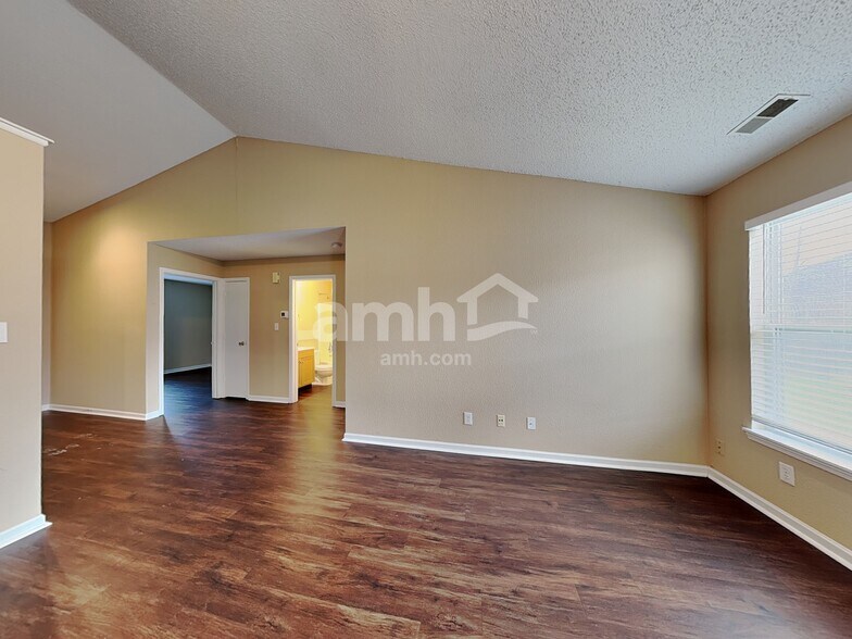 Building Photo - 3742 Laurel Cherry Ln