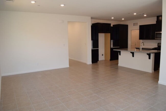 Building Photo - 1429 Cheetah St