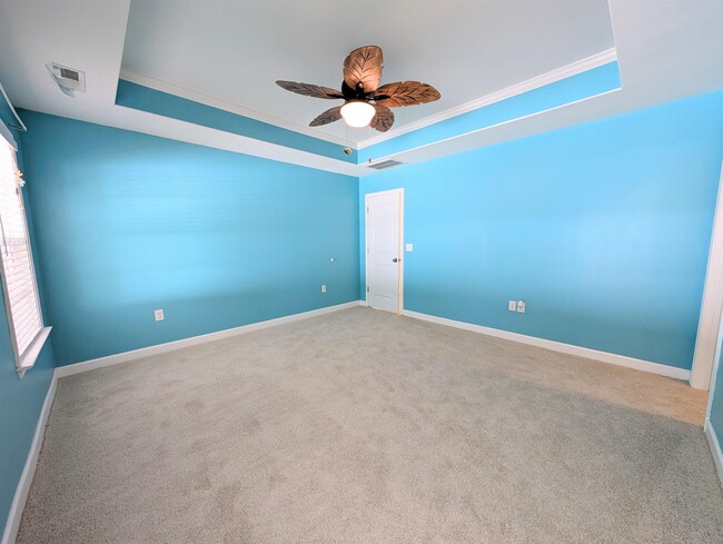 Building Photo - 244 Belclare Way