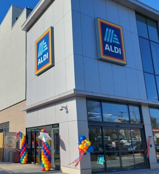 Building Photo - 5414 1st Pl NW