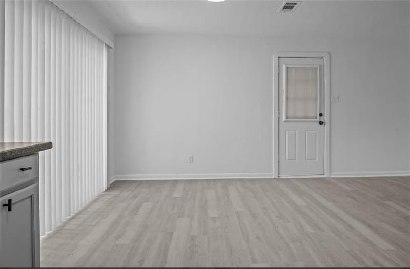 Building Photo - 5219 W Sandy Bayou Dr