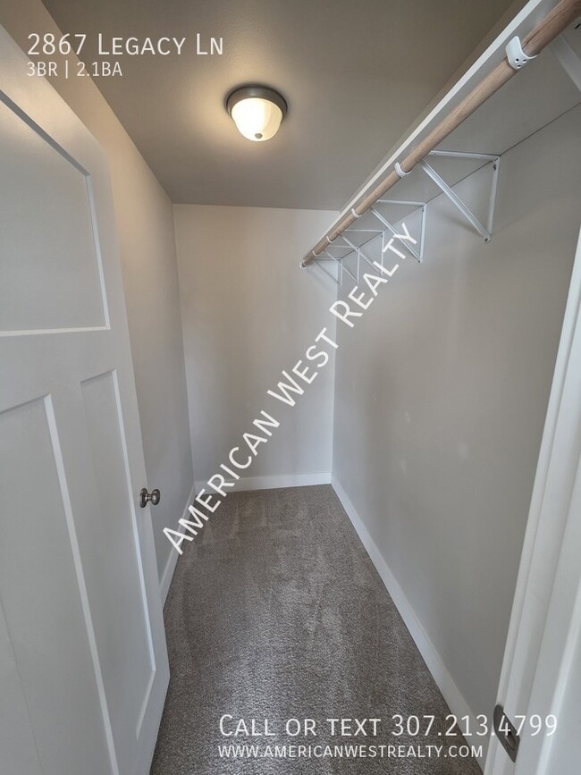 Building Photo - 2867 Legacy Ln