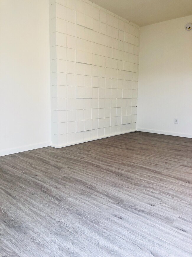 Building Photo - 4558 W 173rd St