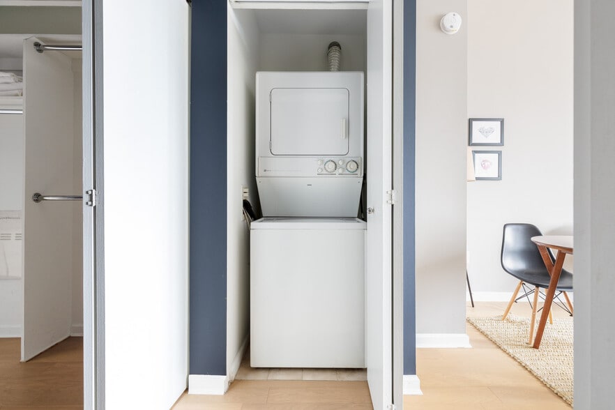 Building Photo - 535 W 23rd St