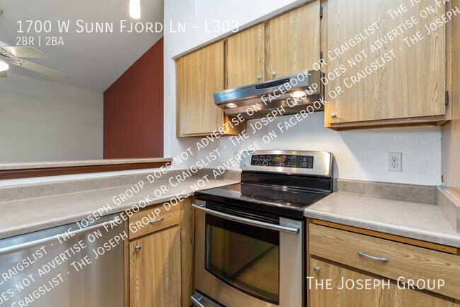 Building Photo - 1700 W Sunn Fjord Ln
