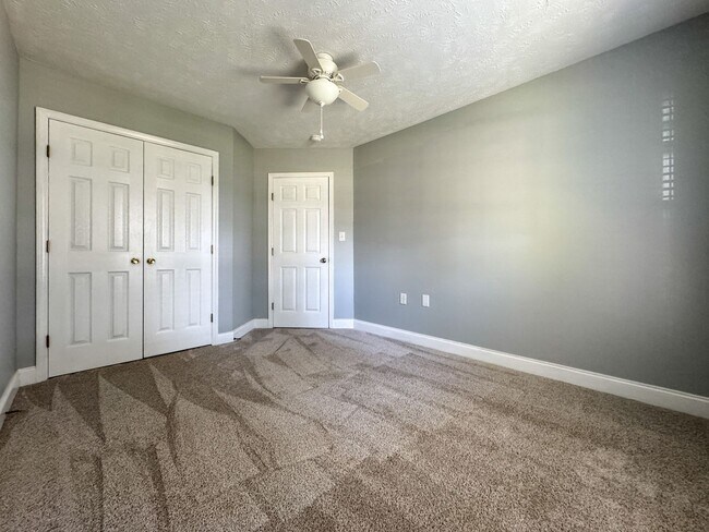 Building Photo - 584 S Buckeye Dr