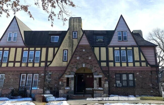 Building Photo - 204-06 42nd Ave