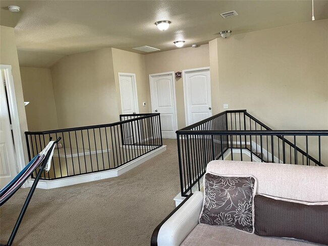 Building Photo - 13724 Harrisglenn Dr