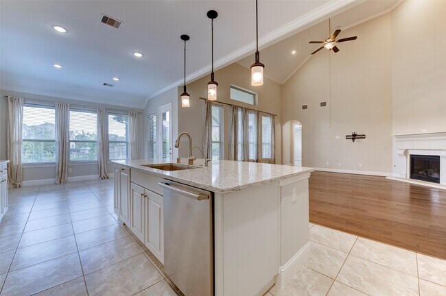 Building Photo - 19403 Trinity River Dr