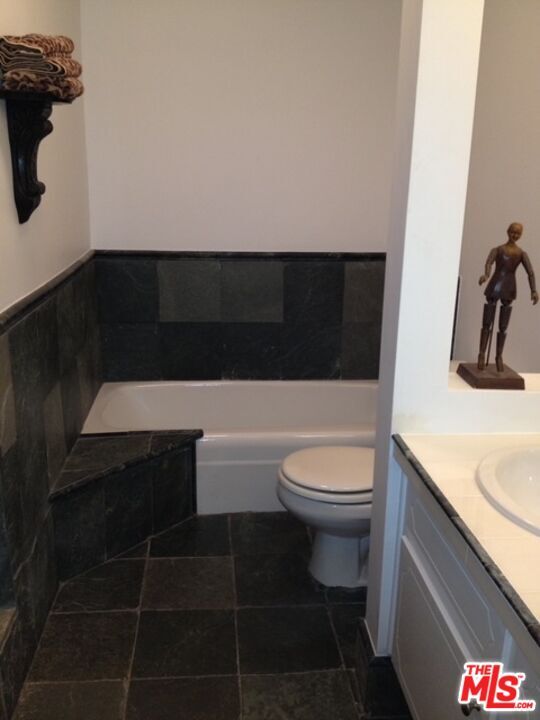 Building Photo - 1203 N Sweetzer Ave