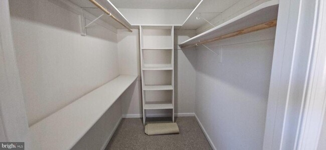 Building Photo - 225 Brandy Ct