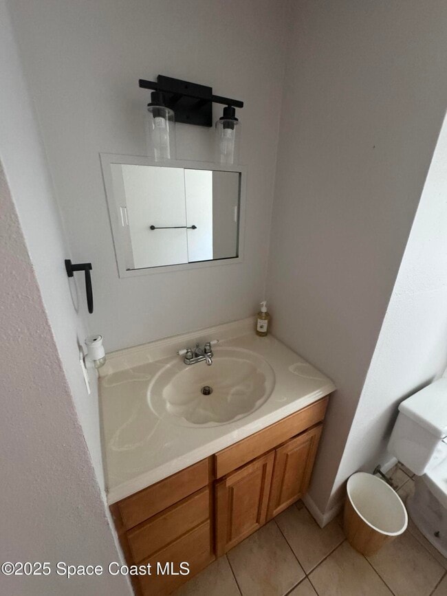 Building Photo - 1953 Harrison Ave