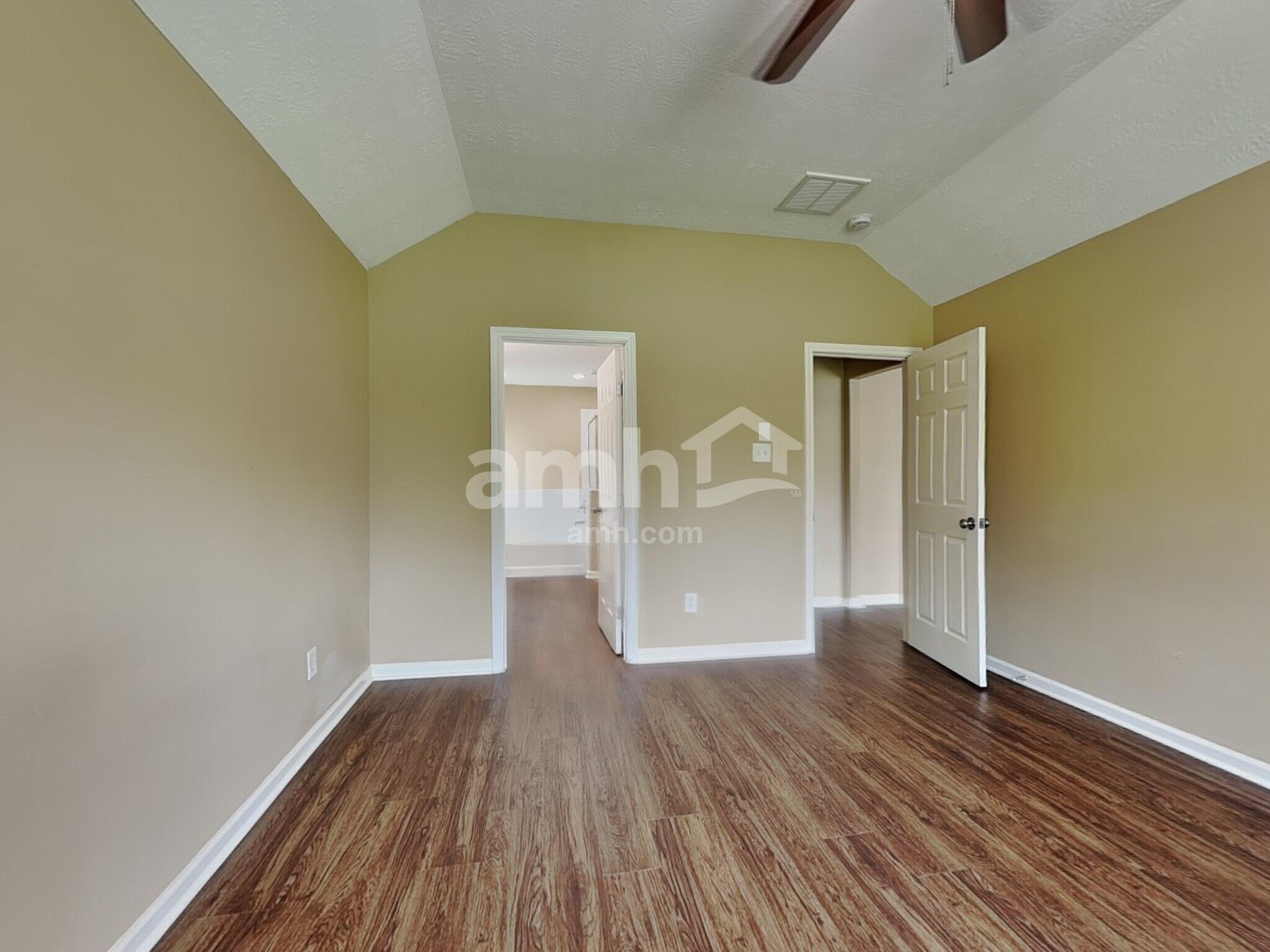 Building Photo - 12227 Lavon Dr