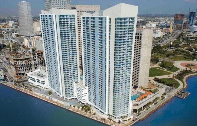 Building Photo - 325 S Biscayne Blvd