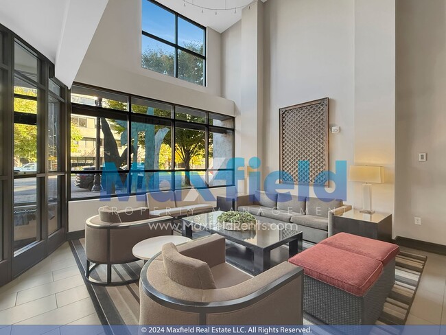 Building Photo - Modern Downtown Living 1 Bedroom - Like New