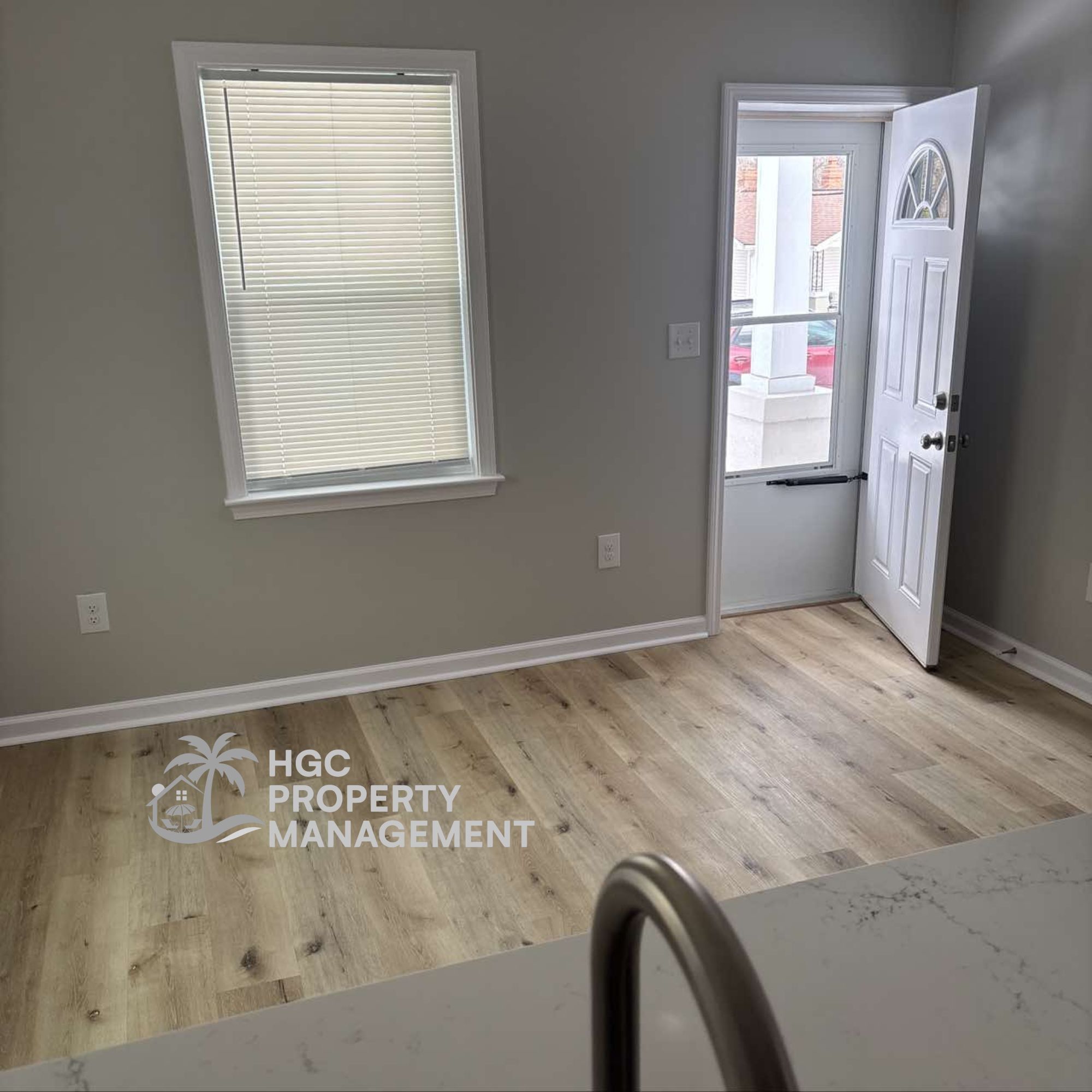 Building Photo - 404 Miles St