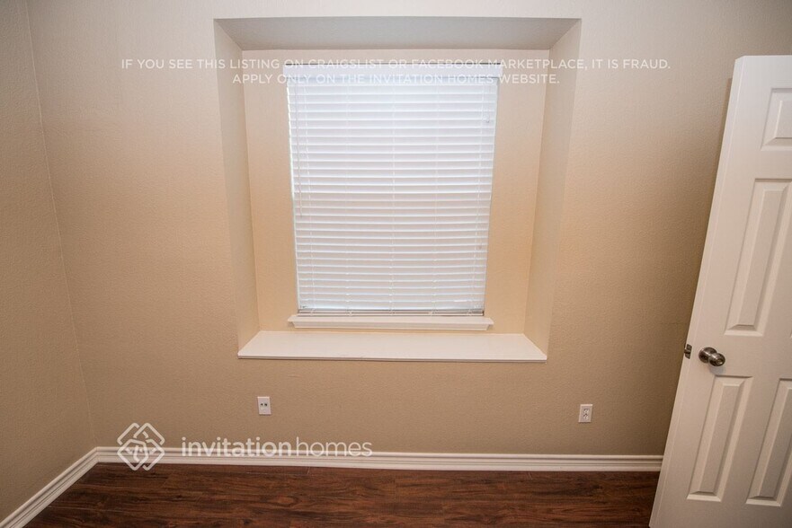 Building Photo - 1621 Churchill Ln