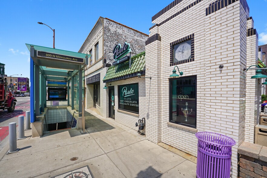 Building Photo - 1058 W Chicago Ave