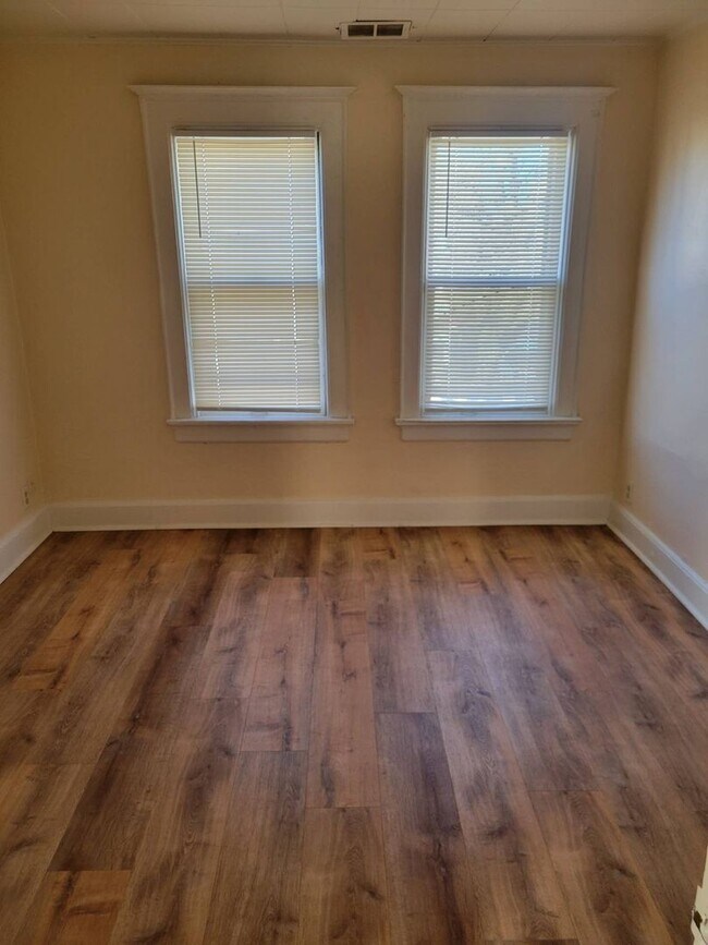 Building Photo - 1946 N 39th St