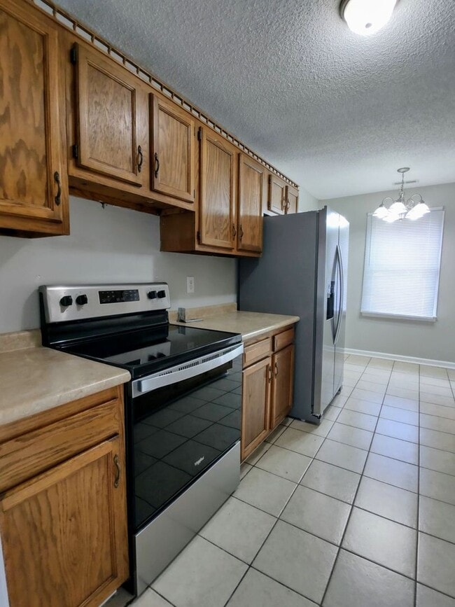 Building Photo - 602 Sand Ridge Rd