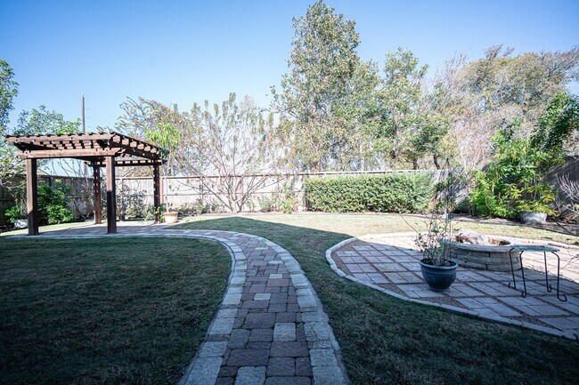 Building Photo - 5802 Caper Shores Ln