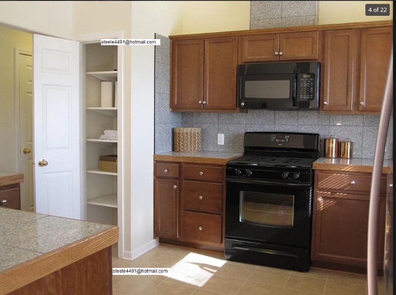 Building Photo - 2303 Morrie Dr