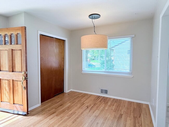 Building Photo - Welcome to University Hills!!  Perfect 3 B...