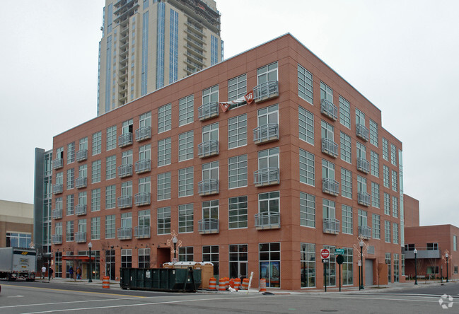 Building Photo - Studio 56 Lofts - Block 6