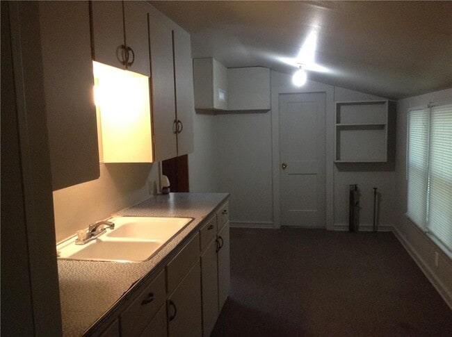 Building Photo - 2090 S Mt Olive St