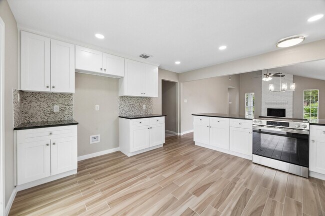 Building Photo - 16807 Forthloch Ct