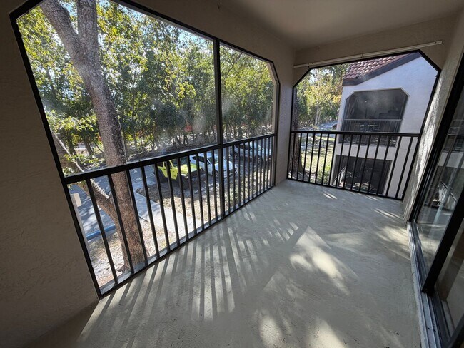 Building Photo - ANNUAL RENTAL - 1 BED / 1 BATH AT OASIS